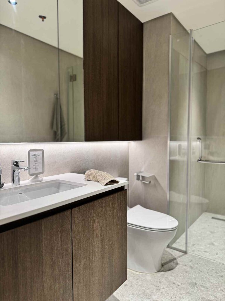 2 Bedroom Unit  |  Bathroom