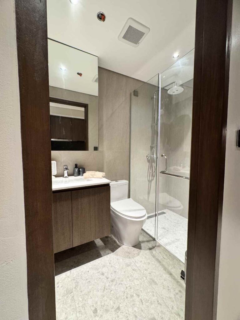 The Wave Towers - Nagomi - Studio Unit - Bathroom | SpacesPH.com